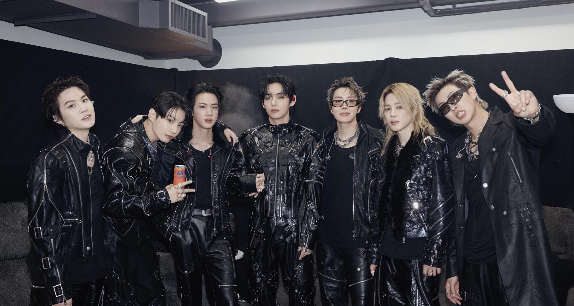 Members of BTS pose after their world tour concert in El Paso, Texas, Saturday (local time). Courtesy of BigHit Music