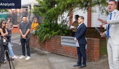 Auction market weakens in April as home values fall