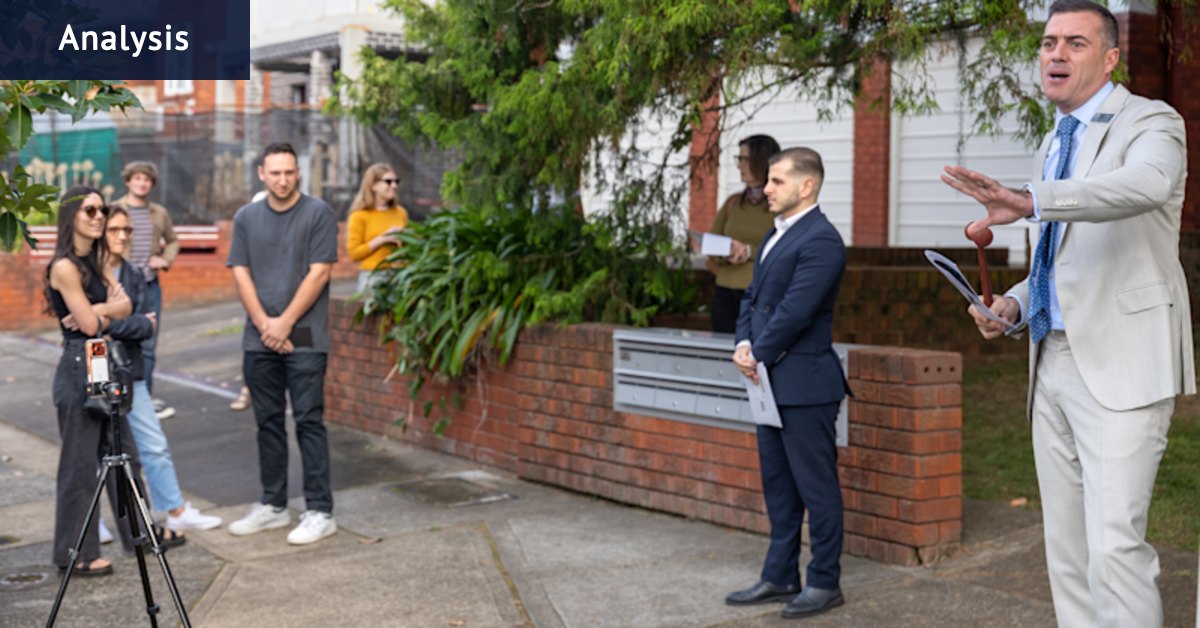 Auction market weakens in April as home values fall