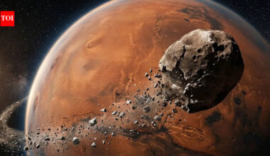 Scientists find Mars’ moon Phobos is breaking apart and may not survive its slow fall toward the Red Planet |