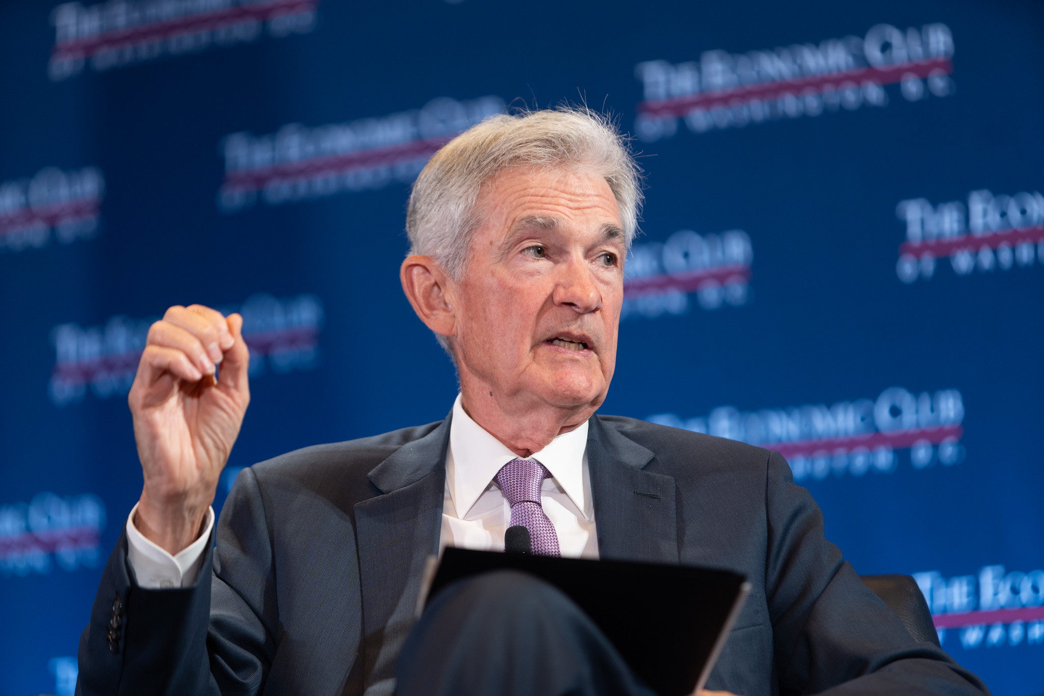 Jerome Powell delivering remarks at The Economic Club of Washington, D.C.