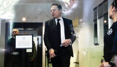 A setback for Musk, zooming asteroid, life at sea: Catch up on the day’s stories