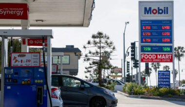 Gas prices jump to $4.39 per gallon as Iran war drags on