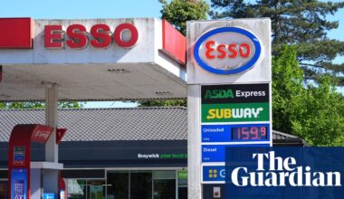 UK economy records surprise 0.3% growth in first month of the Iran war | Economic growth (GDP)