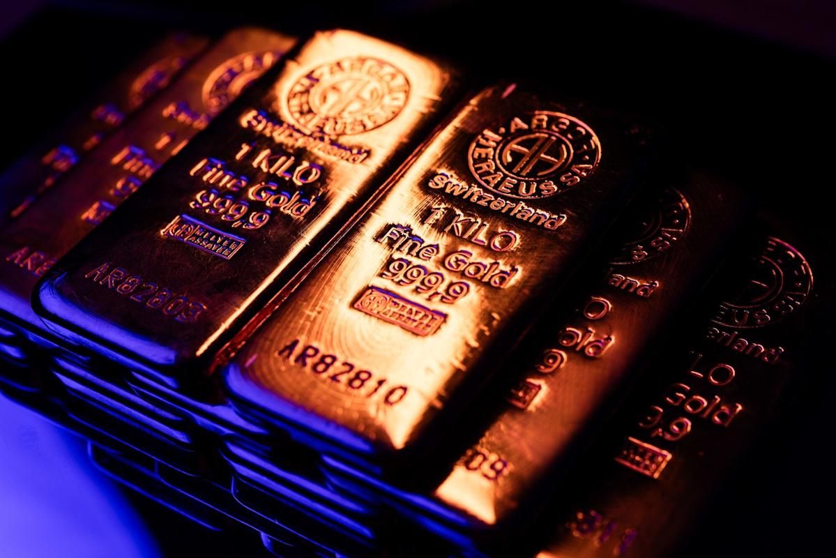 Gold Rises as Trump Says US in ‘Final Stages’ on Iran