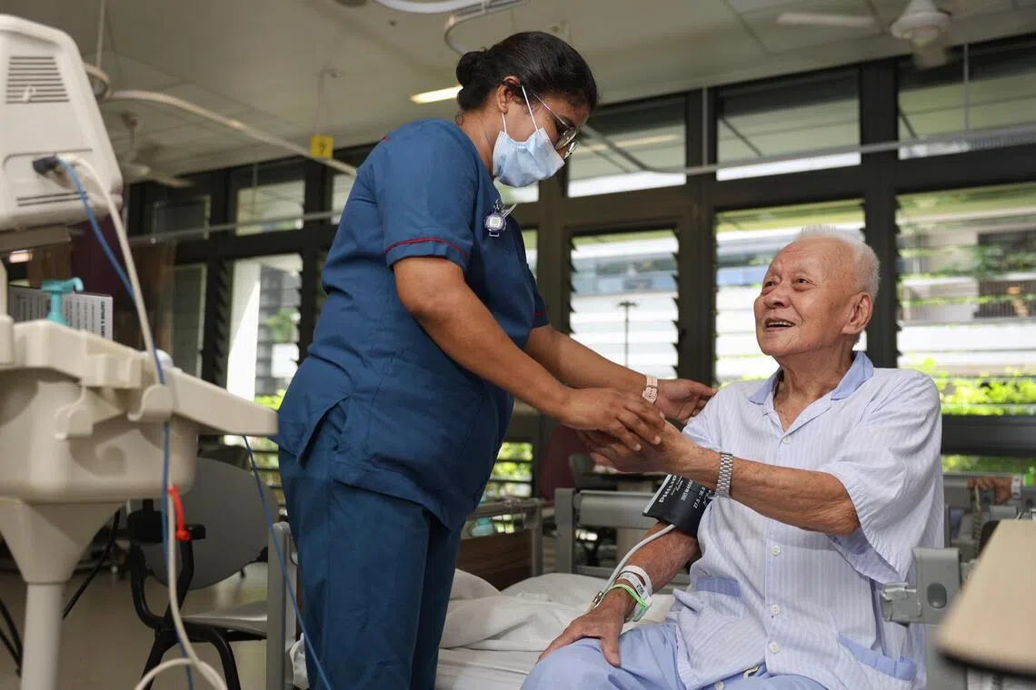 The ward places strong emphasis on coordinated care, with doctors and nurses holding daily multidisciplinary “team huddles” to stay updated on patients’ needs.
