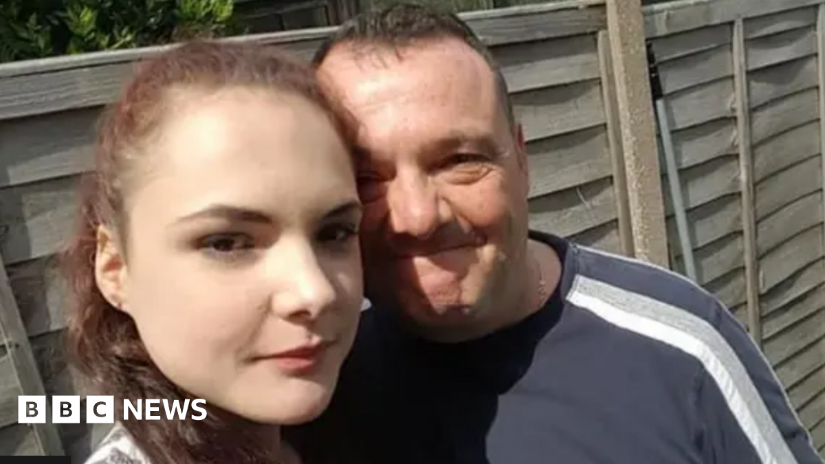 Jessica Powell, pictured with her father John Powell, died while trying to abscond from a psychiatric ward in Somerset in 2020