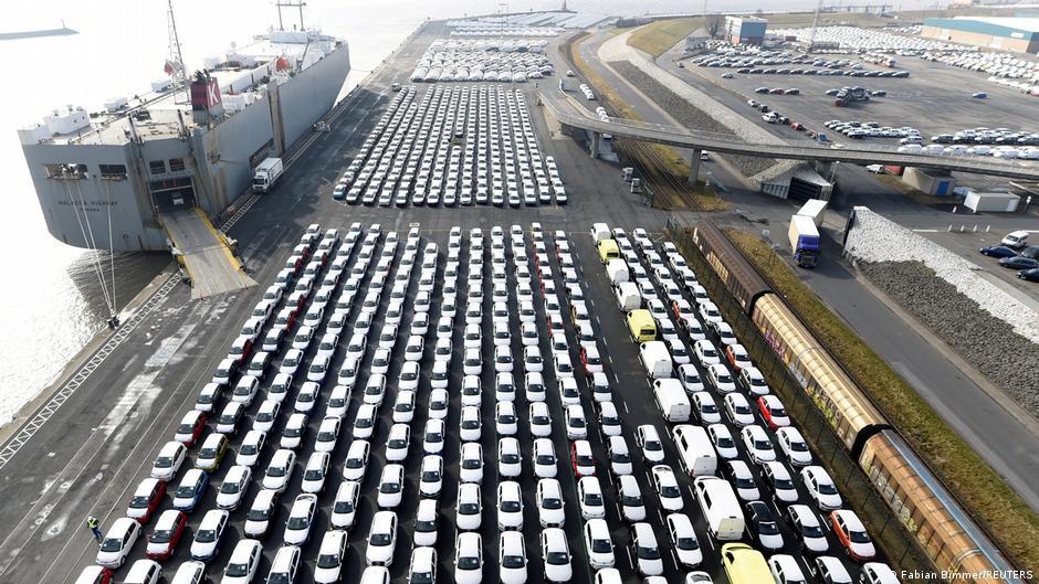 Germany news: Exports jump higher than expected - DW.com