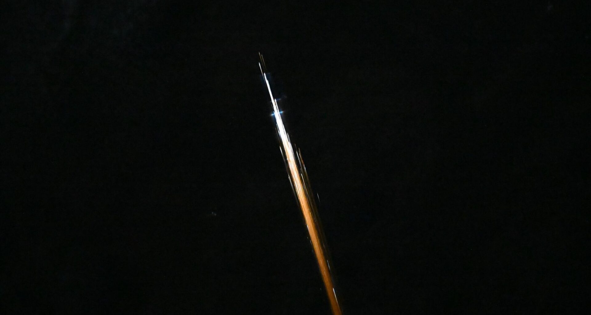 'It was quite a light show!' NASA astronaut spies dramatic fireball from the International Space Station (photos)