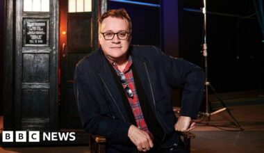 Russell T Davies criticises 'privileged' Hollywood stars' intimacy coordinator comments - BBC