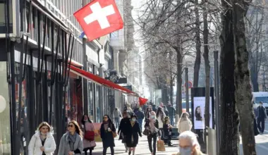 Switzerland wants workers to retire later but won't force them