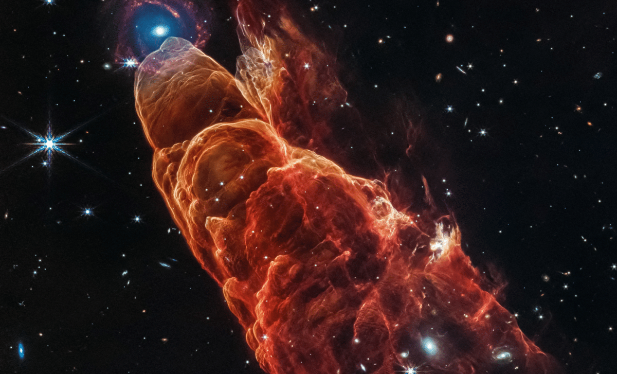 Astronomers Discover Massive Hidden Structures Pointing Straight At Milky Way Black Hole