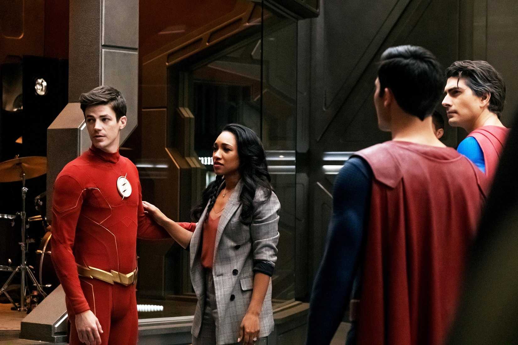 Barry Allen, Iris West-Allen, and Supermans in Crisis on Infinite Earths Part 3