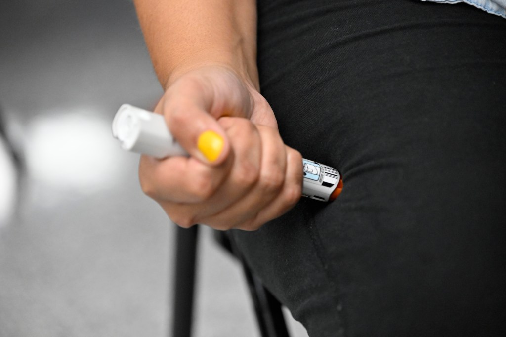 Maryland reaches $4.5 million settlement with EpiPen makers - Baltimore Sun