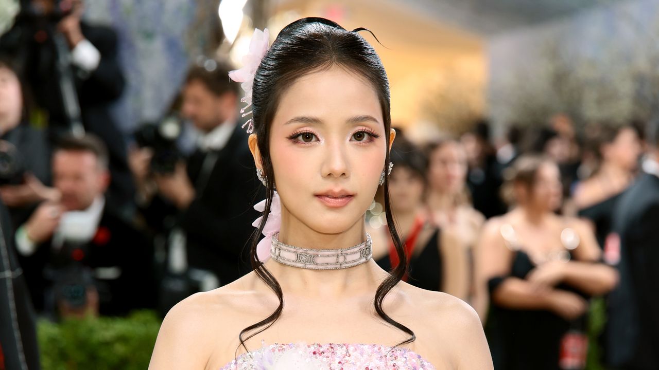 Jisoo Made a Dazzling, Dior-Clad Debut at the 2026 Met Gala