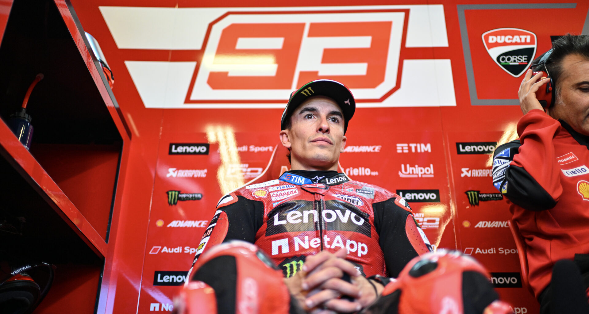 Successful double surgery for Marc Márquez in Madrid