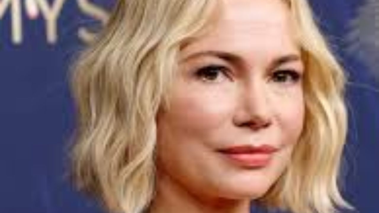 Michelle Williams Leaves Stephen Colbert “Flustered”: Stephen Colbert, Michelle Williams, Late Show Confession Sparks Viral Buzz