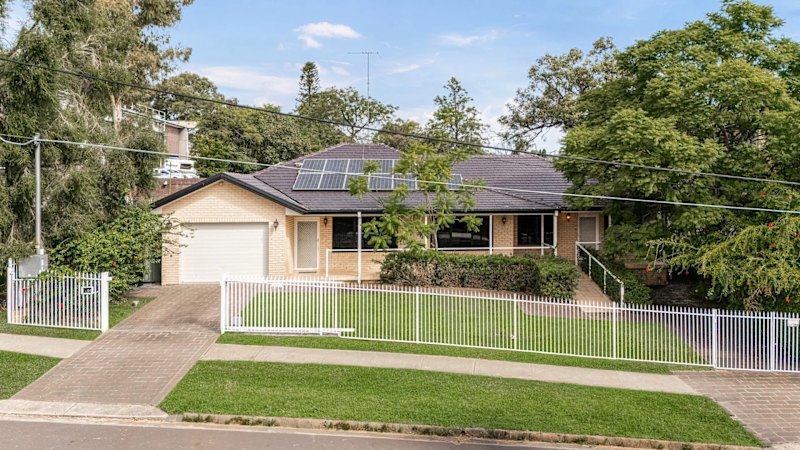 Sydney auctions: Homes in St Marys, Pyrmont, Putney and Glebe go under the hammer after budget’s property tax changes