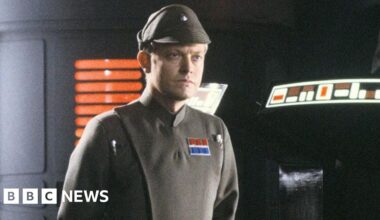 Star Wars and Shakespeare actor Michael Pennington dies aged 82 - BBC