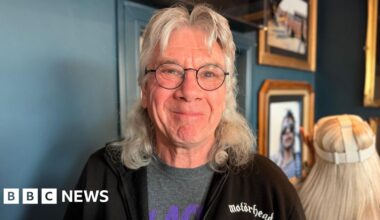 Motorhead bar opens in Lemmy's hometown - BBC