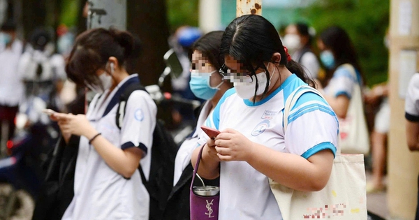 Experts warn of rising mental health risks as Vietnamese children become 'trapped' by screens