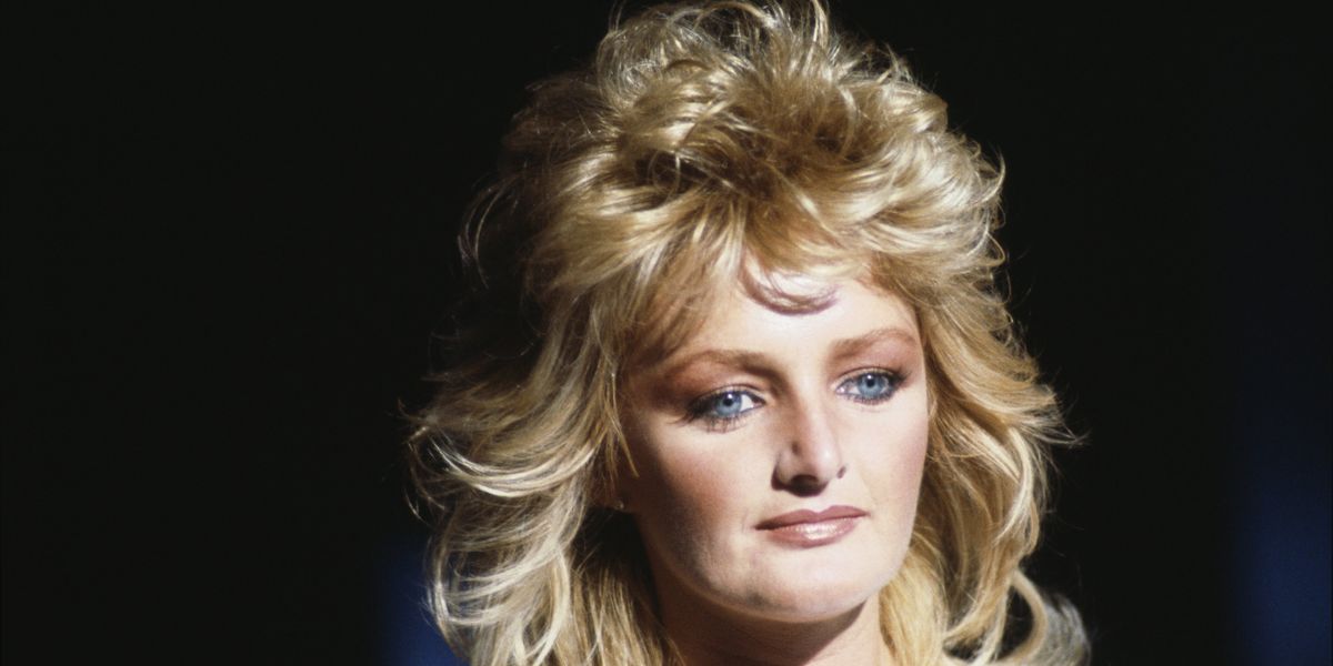 Bonnie Tyler in 'induced coma' following 74-year-old's hospital dash as condition worsens