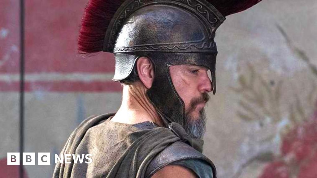 Odyssey trailer shows star Matt Damon heading home to rescue family - BBC