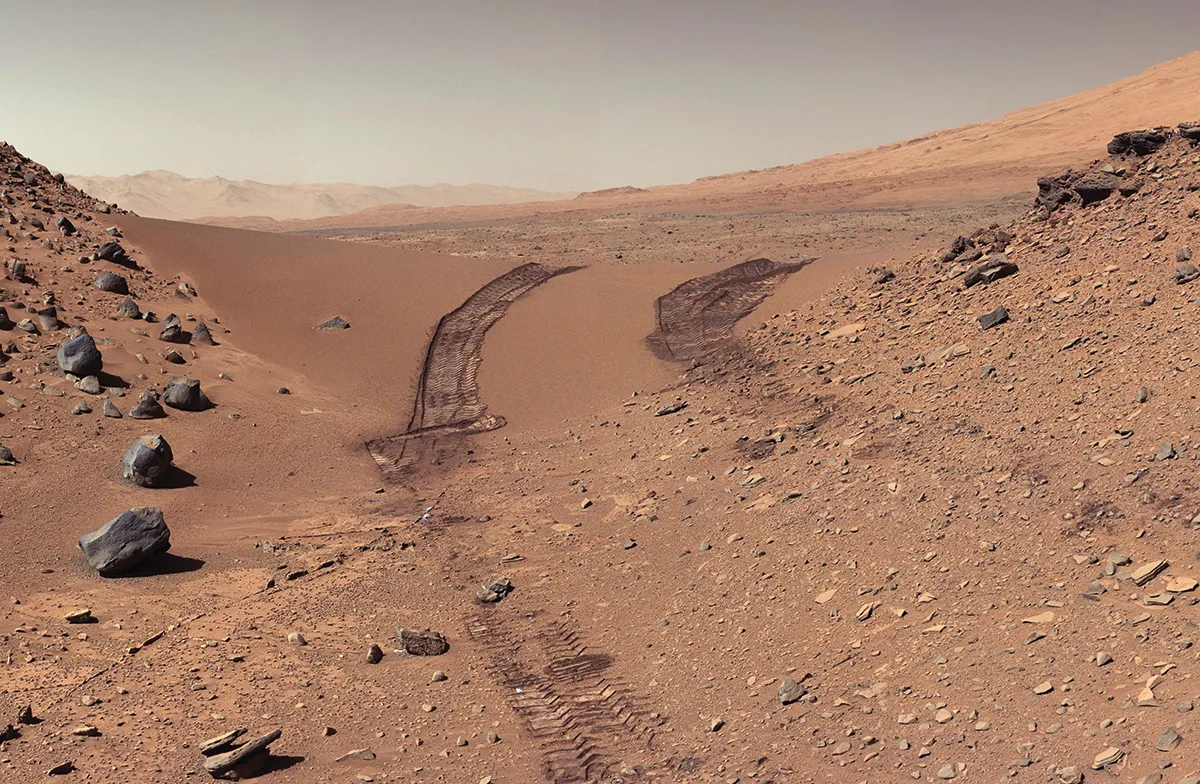 Curiosity’s tracks in Gale Crater on Mars. Credit: NASA/JPL-Caltech
