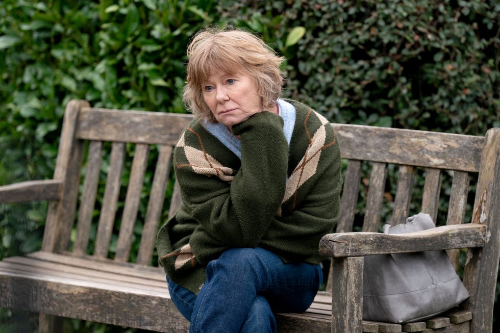 Julie Bates, EastEnders eastenders silhouette