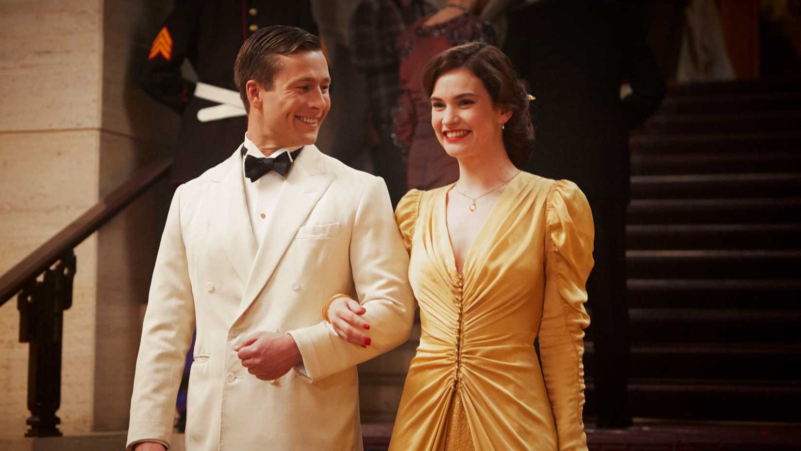 Glen Powell and Lily James in The Guernsey Literary and Potato Peel Pie Society.