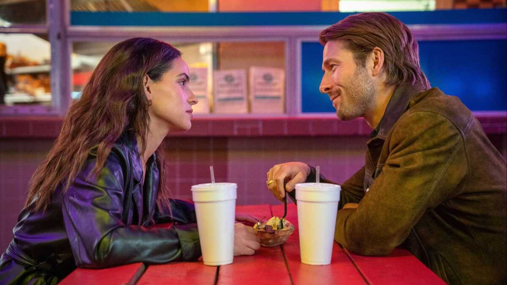 A couple on a date in the Netflix film Hit Man.