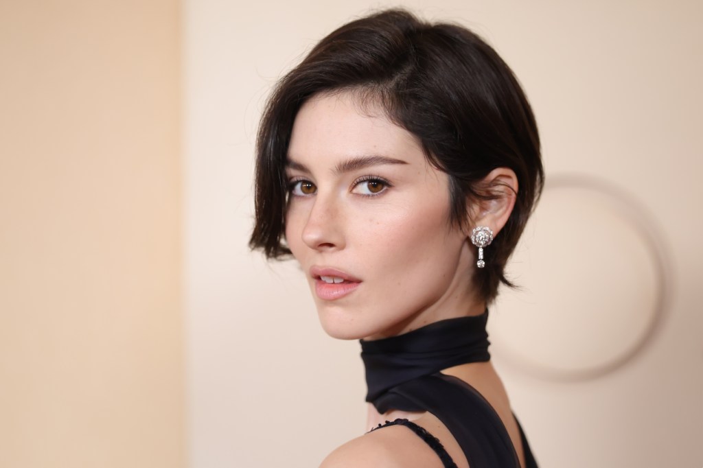 Gracie Abrams' 'Hit the Wall' Song Release Date Announced