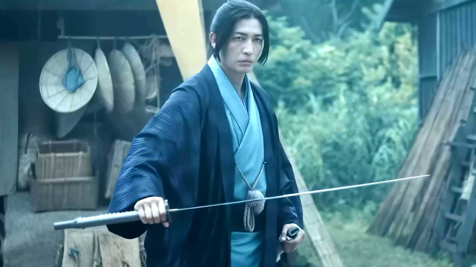Hiroshi Tamaki's Ukyo drawing his sword in Last Samurai Standing