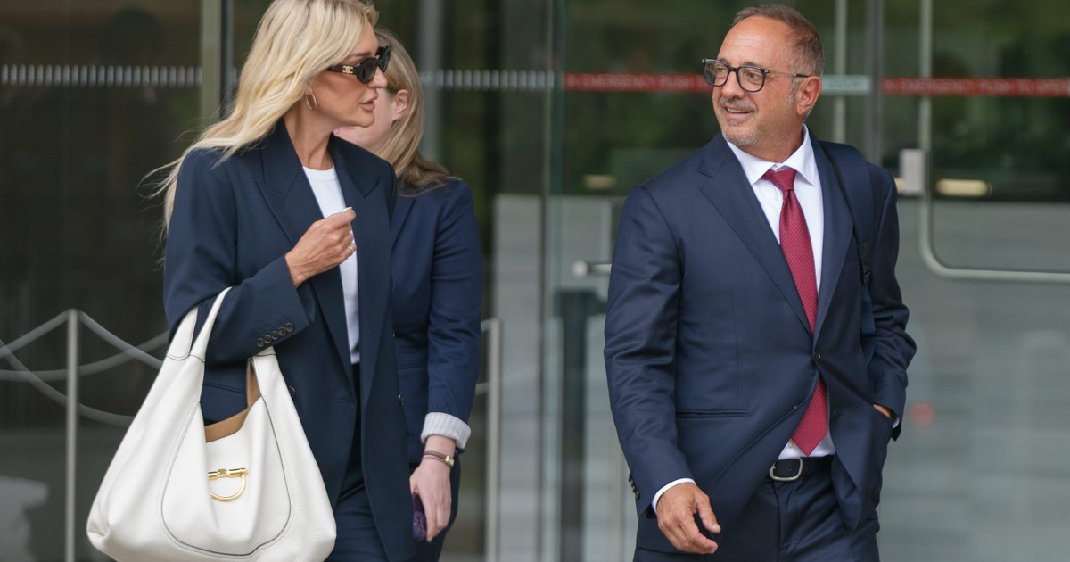 Firefighter testifies he lost most of $110K in retirement savings after investing in companies criticized by Andrew Left