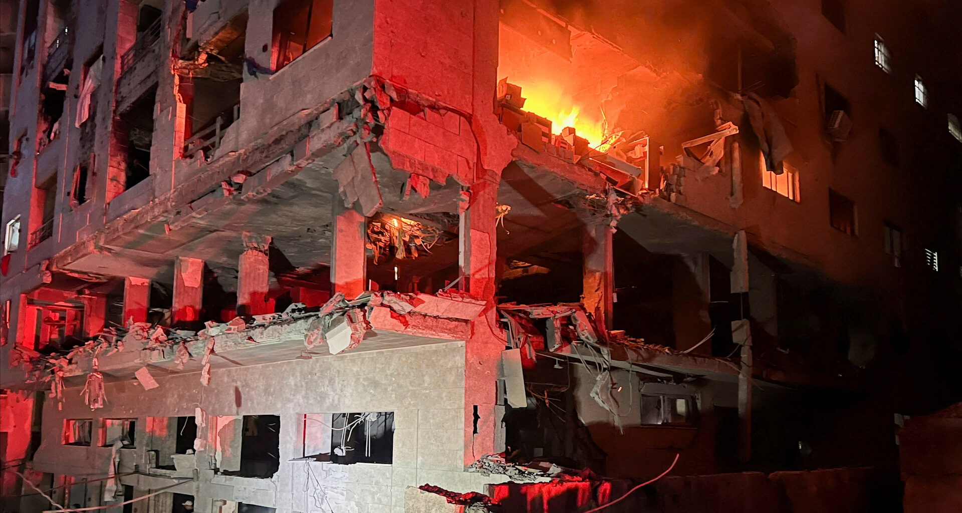 Israel launches deadly air strikes on Gaza City apartment building | Gaza