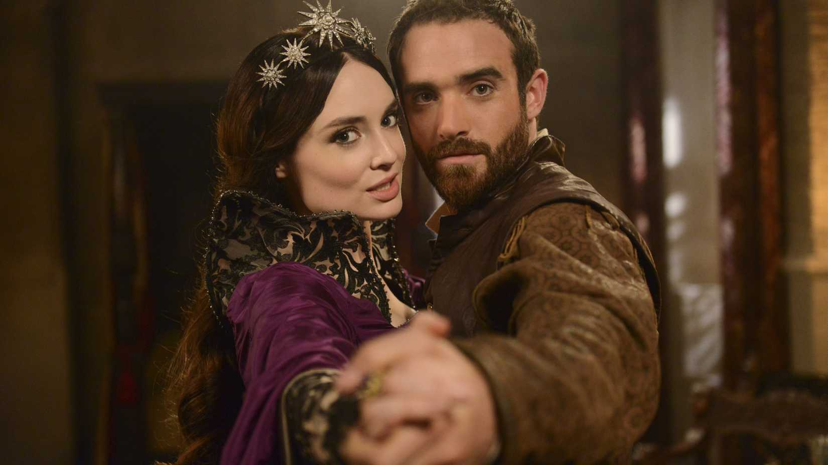 Joshua Sasse (Galavant) and Mallory Jansen (Madalena) dancing in Galavant.