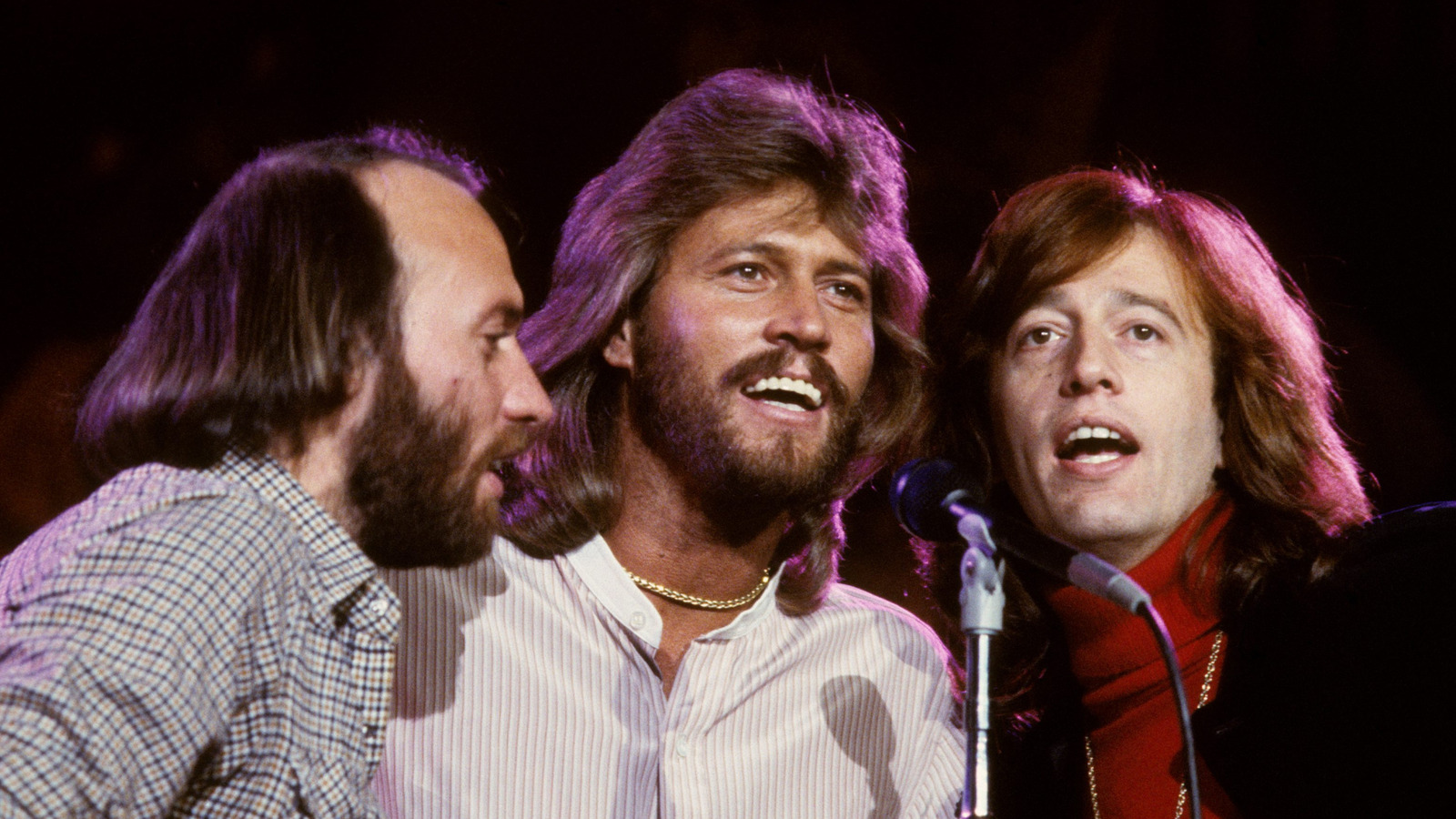 5 Hits From 1977 That Only The Boldest Boomers Dare To Sing At Karaoke