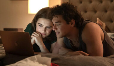 Off Campus Showrunner Confirms Whether Hannah And Garrett Will Return In Season 2