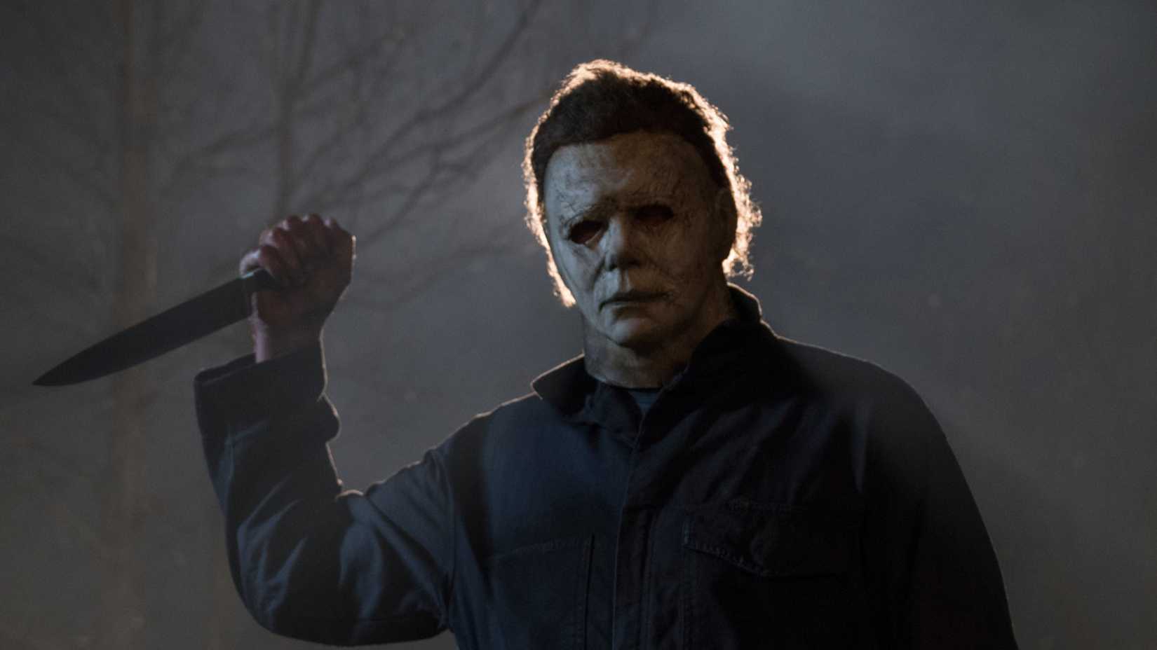 Michael Myers Holding a Knife in Halloween (2018)