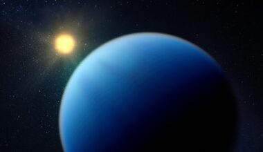 Mystery in the Milky Way: Common stars lack a key class of planets