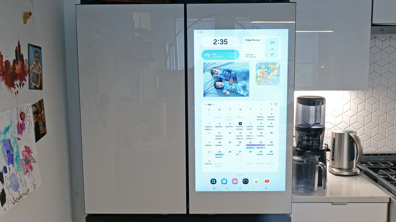 In addition to better food recognition, the Bespoke software updates adds Repairability AI and a refreshed UI.