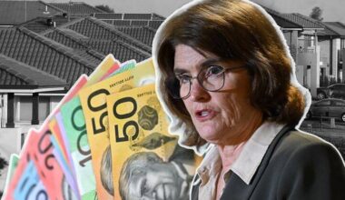 The Reserve Bank is weighing the dual threats of high inflation and a stalling economy. Photo: Susie Dodds/AAP PHOTOS