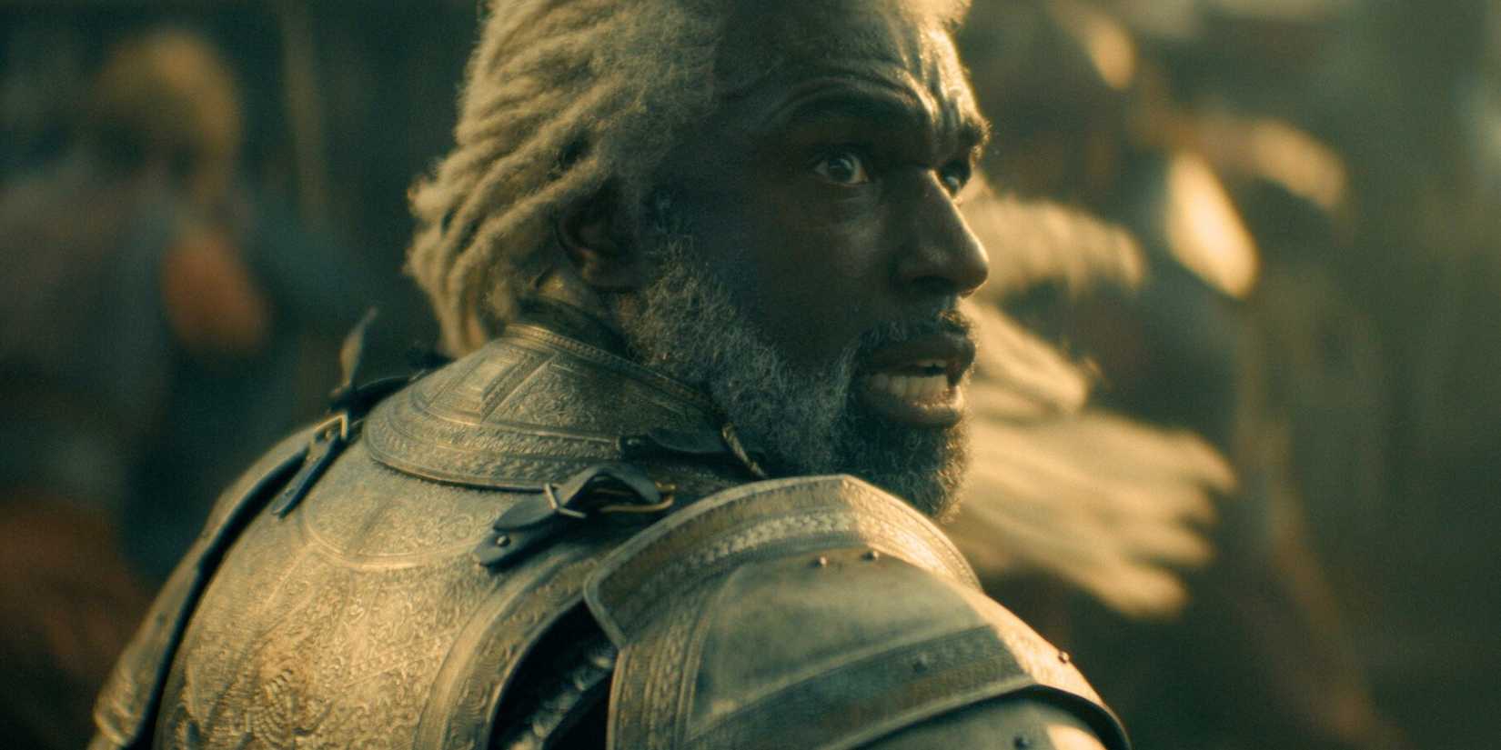 Steve Toussaint as Corlys Velaryon fighting in House of the Dragon season 3