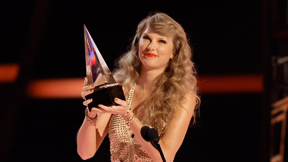 Taylor Swift Shut Out at AMAs 2026 for Second Straight Year, Despite 8 Nominations - Just Jared - Celebrity News and Gossip