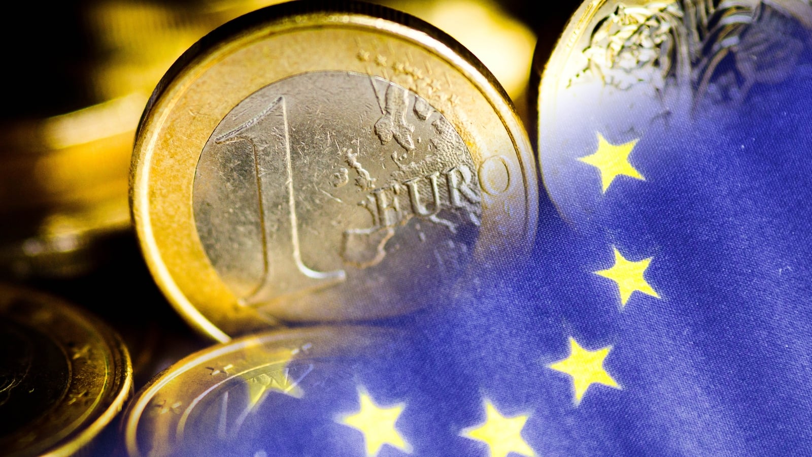 Irish GDP slump drags euro zone economy lower in Q1