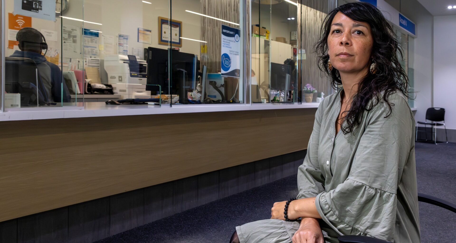 Sari Chengberlin, clinical activities specialist with the Équipe Violence Conjugale et Intrafamiliale of the CIUSSS Centre-Sud, in the registration and waiting area of the CLSC Ste-Catherine.