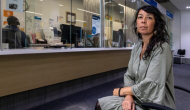 Sari Chengberlin, clinical activities specialist with the Équipe Violence Conjugale et Intrafamiliale of the CIUSSS Centre-Sud, in the registration and waiting area of the CLSC Ste-Catherine.