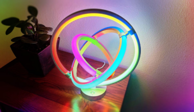 I Commanded This Smart Light to Change Based on My Mood, and I Liked It