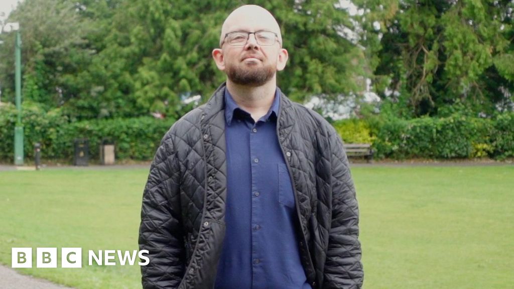 Sports gambling addiction lost Haywards Heath man £100k in decade - BBC