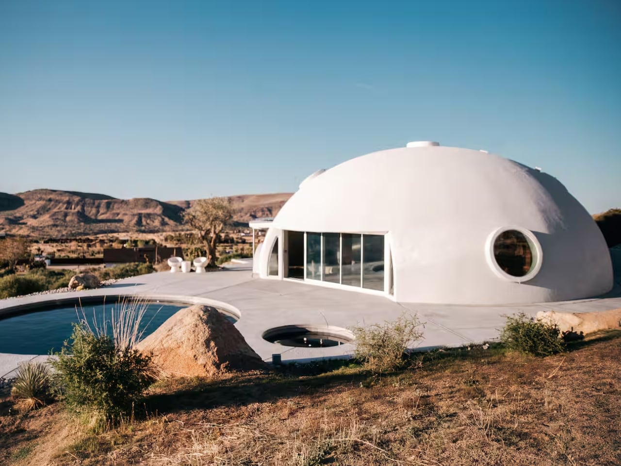 5 Geodesic Dome Homes That Prove Curved Living Is the Future
